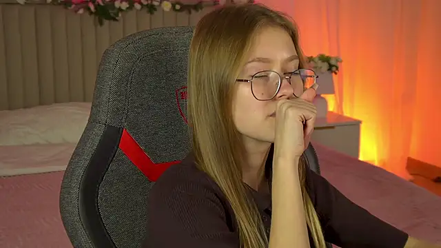 EveMundie online show from 09.24.25