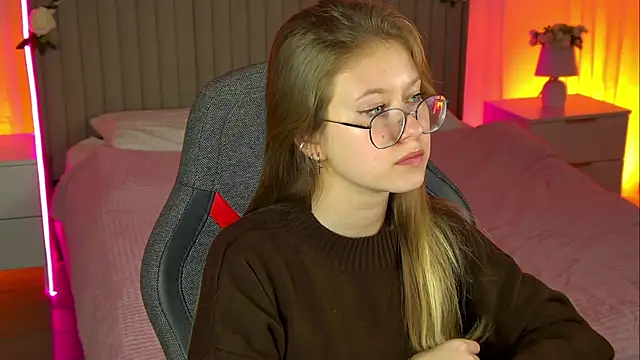 EveMundie online show from 10.30.25