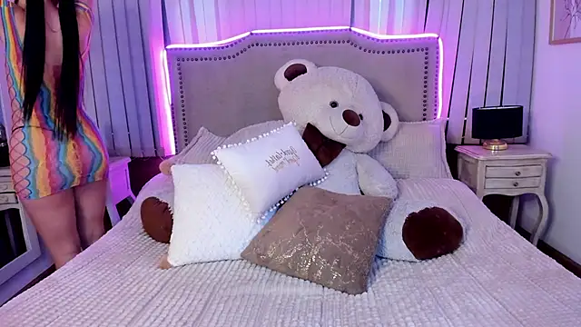 Snapshot of Ivanna_West chatting on 03.06.25 Ivanna West online show from 03.06.25