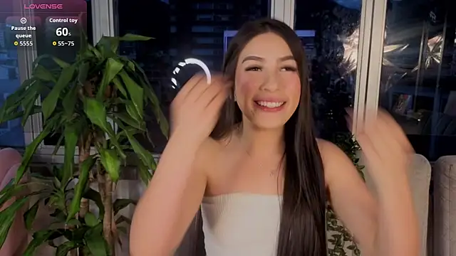 Snapshot of Ivanna_West chatting on 10.07.25 Ivanna West online show from 10.07.25