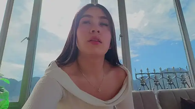 Snapshot of Ivanna_West chatting on 10.13.25 Ivanna West online show from 10.13.25