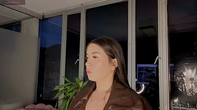 Snapshot of Ivanna_West chatting on 10.16.25 Ivanna West online show from 10.16.25