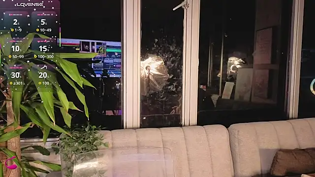 Snapshot of Ivanna_West chatting on 11.05.25 Ivanna West online show from 11.05.25