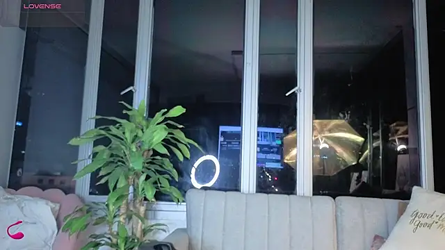 Snapshot of Ivanna_West chatting on 01.16.26 Ivanna West online show from 01.16.26