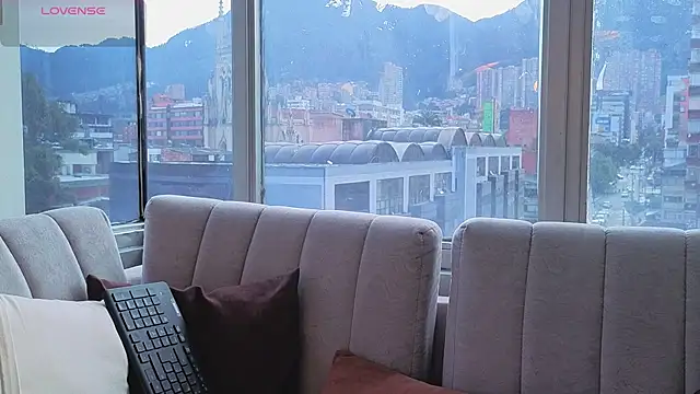 Snapshot of Ivanna_West chatting on 02.02.26 Ivanna West online show from 02.02.26