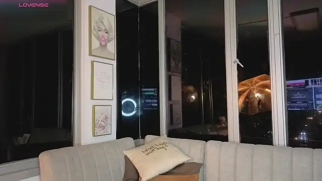 Snapshot of Ivanna_West chatting on 02.03.26 Ivanna West online show from 02.03.26