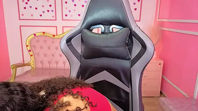 danatella a online show from 12.14.25