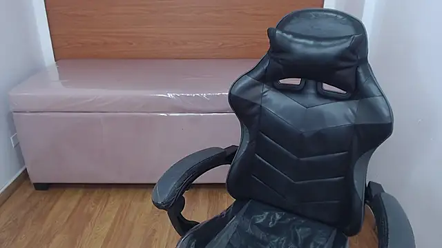 danatella a online show from 01.15.26