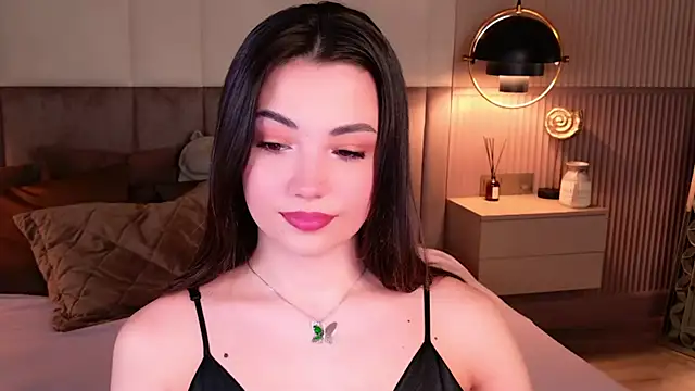 Alice Deleon online show from 10.16.25