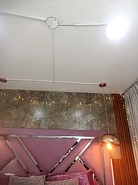 EmmaSulivan online show from 11.27.25