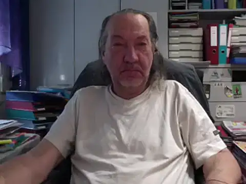 HMStraps01 online show from 03.22.25