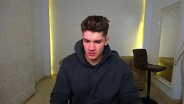 MaxKaiden online show from 02.06.26