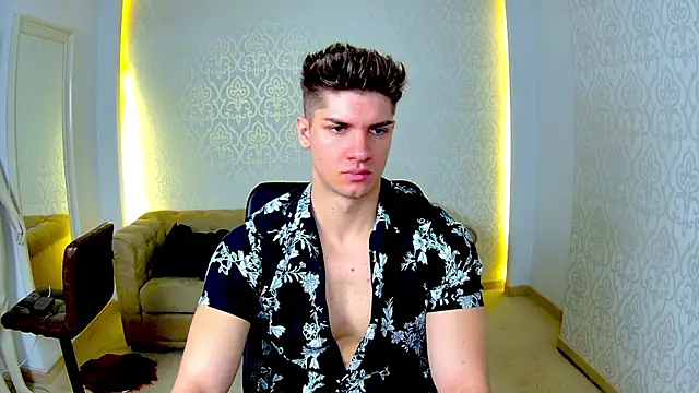 MaxKaiden online show from 02.12.26