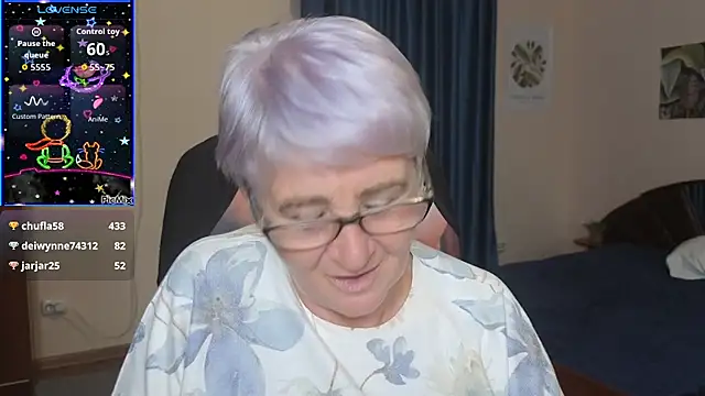 Sandra Snowflake online show from 10.06.25