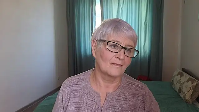 Sandra Snowflake online show from 10.08.25