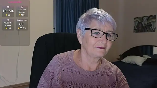 Sandra Snowflake online show from 10.13.25