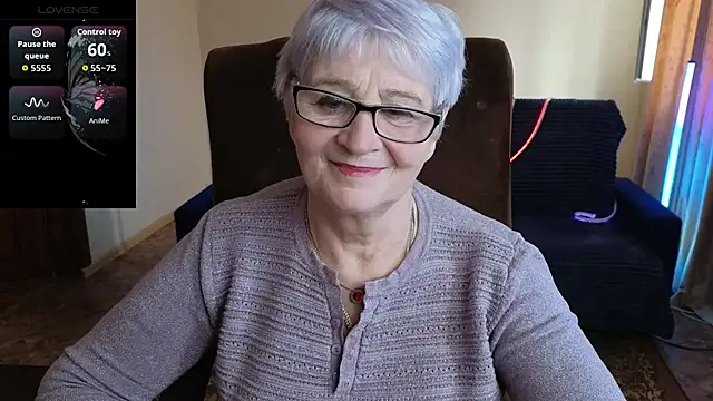 Snapshot of Sandra_Snowflake chatting on 04.03.26 Sandra Snowflake online show from 04.03.26