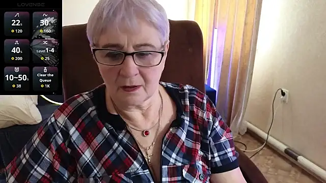 Snapshot of Sandra_Snowflake chatting on 04.07.26 Sandra Snowflake online show from 04.07.26