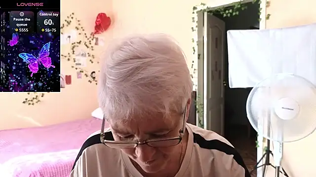 Snapshot of Sandra_Snowflake chatting on 07.06.26 Sandra Snowflake online show from 07.06.26