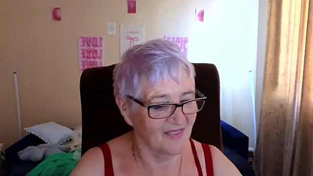 Snapshot of Sandra_Snowflake chatting on 07.07.26 Sandra Snowflake online show from 07.07.26