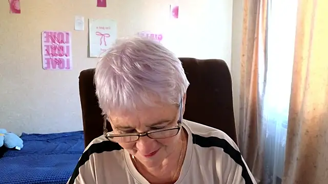 Snapshot of Sandra_Snowflake chatting on 07.08.26 Sandra Snowflake online show from 07.08.26