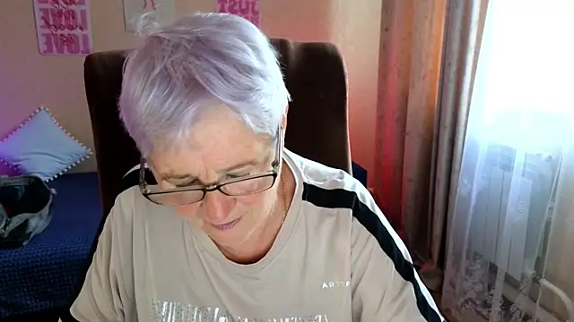 Snapshot of Sandra_Snowflake chatting on 07.09.26 Sandra Snowflake online show from 07.09.26