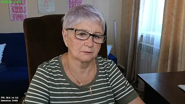Snapshot of Sandra_Snowflake chatting on 07.15.26 Sandra Snowflake online show from 07.15.26