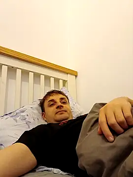 Snapshot of Eusuntnoulgigolo chatting on 02.14.26 Eusuntnoulgigolo online show from 02.14.26