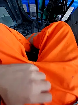 Snapshot of Eusuntnoulgigolo chatting on 02.16.26 Eusuntnoulgigolo online show from 02.16.26