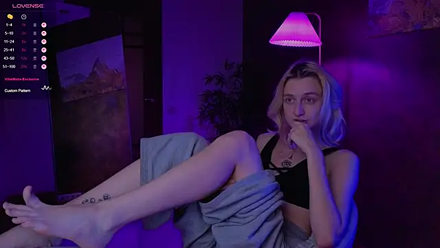 aishiro online show from 10.01.25