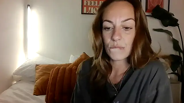 Snapshot of Edenfox- chatting on 07.31.26 Edenfox- online show from 07.31.26