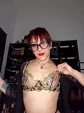 Snapshot of MirianaB chatting on 11.14.25 MirianaB online show from 11.14.25