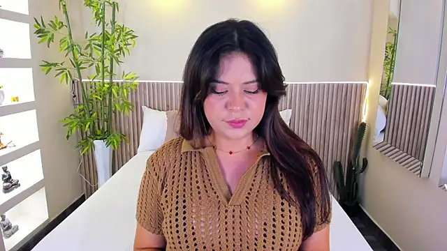 Snapshot of GeorginaReyes chatting on 07.15.26 GeorginaReyes online show from 07.15.26