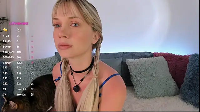 Snapshot of angel_claire chatting on 06.14.26 angel claire online show from 06.14.26