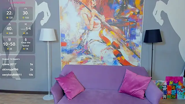 Snapshot of FloraBonde chatting on 09.26.25 FloraBonde online show from 09.26.25