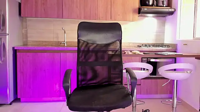 Snapshot of valeria__lewiis chatting on 02.23.25 valeria lewiis online show from 02.23.25