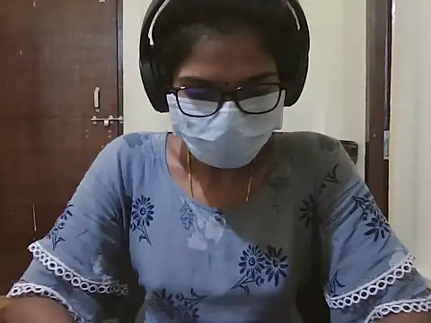 Snapshot of cutee_telugu chatting on 10.18.25 cutee telugu online show from 10.18.25