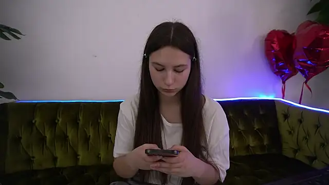 Snapshot of PaigePrado chatting on 03.07.25 PaigePrado online show from 03.07.25