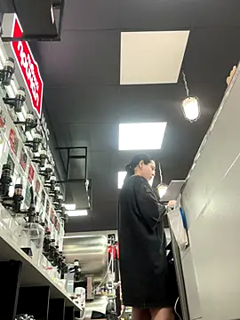 Snapshot of AlishaPrettyBlade chatting on 10.13.25 AlishaPrettyBlade online show from 10.13.25