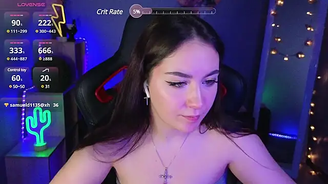 Snapshot of AshleySkott_ chatting on 03.08.25 AshleySkott online show from 03.08.25