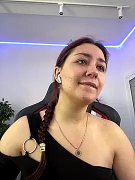 Snapshot of AshleySkott_ chatting on 09.19.25 AshleySkott online show from 09.19.25