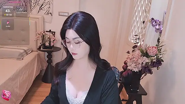 Tingdie online show from 10.20.25