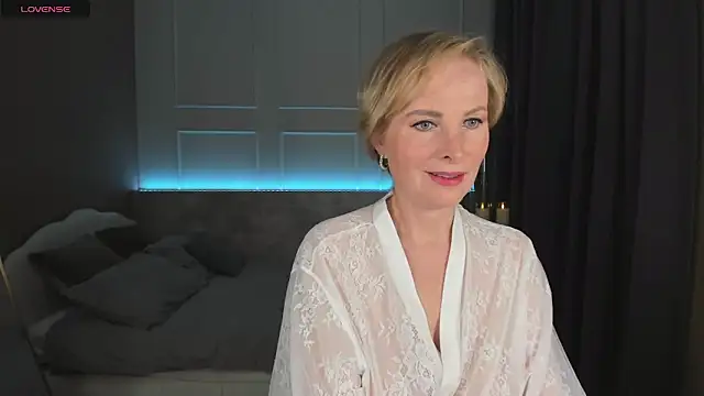 Sandra Kind online show from 02.22.25