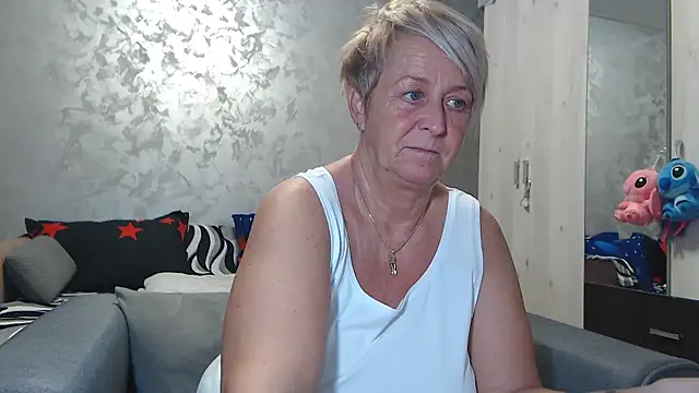 RosesandLillies online show from 01.13.26