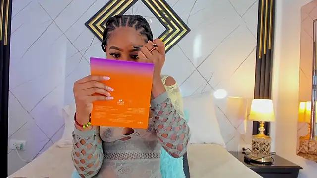 EmilyDiaaz online show from 10.30.25