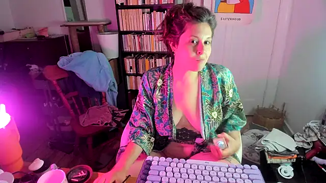 Snapshot of Rosiee69_ chatting on 09.16.25 Rosiee69 online show from 09.16.25