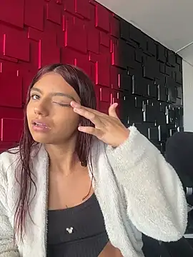 Snapshot of Emily-teen chatting on 02.03.26 Emily-teen online show from 02.03.26