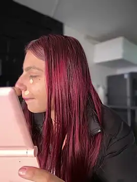 Snapshot of Emily-teen chatting on 02.07.26 Emily-teen online show from 02.07.26