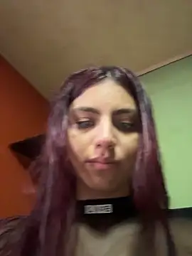 Snapshot of Emily-teen chatting on 02.14.26 Emily-teen online show from 02.14.26