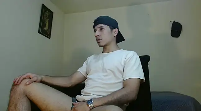 Snapshot of AngelHil chatting on 02.23.25 AngelHil online show from 02.23.25